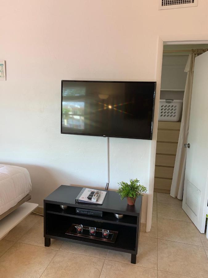 Aloha Escape Pompano Beach Apartment Exterior photo