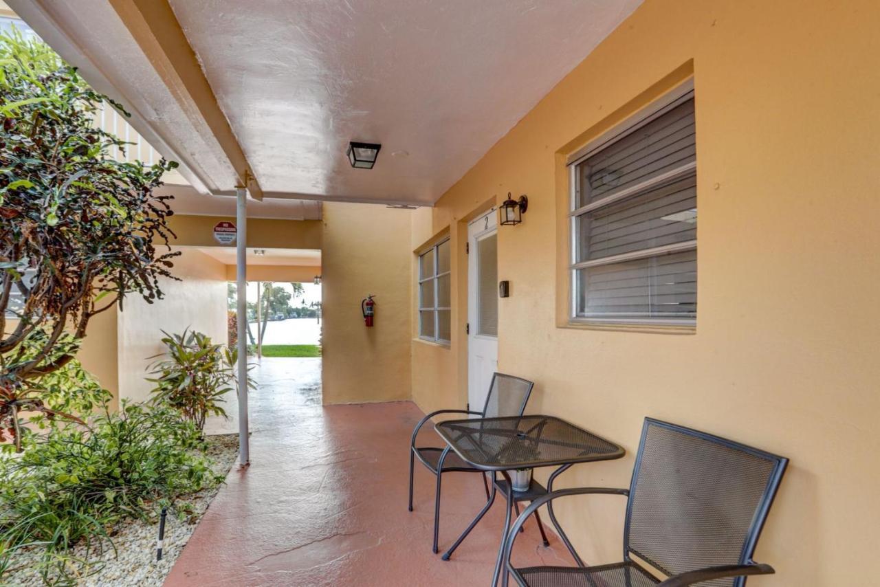 Aloha Escape Pompano Beach Apartment Exterior photo
